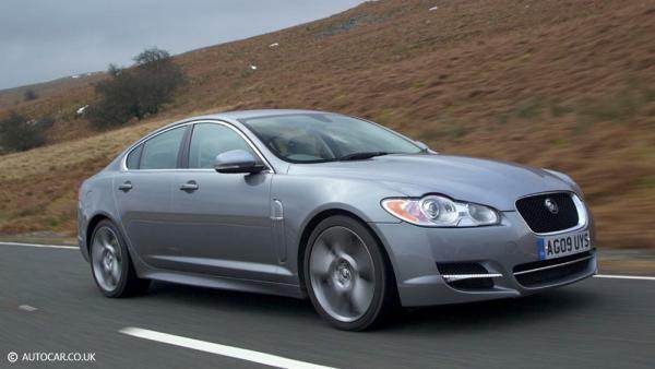 Producatori auto exclusivisti: Jaguar XF