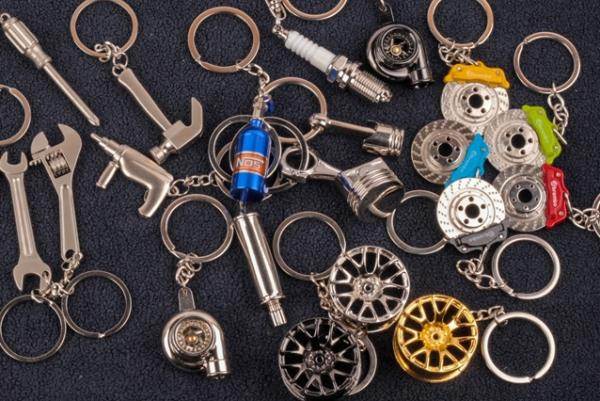 Colectia brelocuri cu tematica