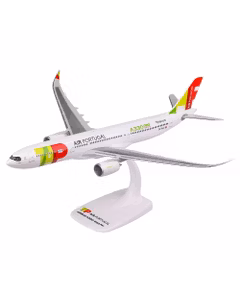 Macheta Avion Airbus A330-900neo TAP Air Portugal Alb-Rosu 1:200 - Herpa