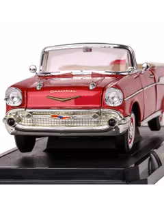 Macheta auto Chevrolet Bel Air Convertible 1957 rosu 1:18 Lucky Diecast