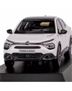 Macheta auto Citroen e-C4 X 2023 alb cu negru 1:43 - Norev
