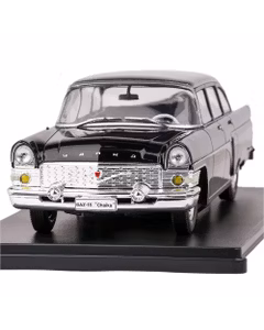 Macheta auto GAZ 13 1960 negru 1:24 WhiteBox