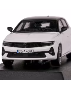 Macheta auto Opel Astra L Mk.VI 2022 alb cu negru 1:43