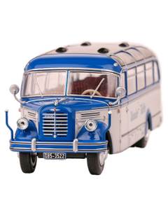 Macheta autobuz Borgward B0 4000 1952 alb cu albastru 1:43