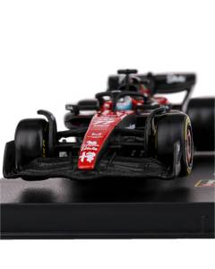 Macheta monopost Alfa Romeo C43 2023 F1 #24 Bottas cu casca - Resigilat