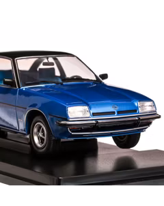 Opel Manta B Berlinetta 1975 macheta auto, scara 1:18, albastru, Maisto