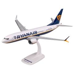 Macheta avion Boeing 737-8 MAX Ryanair EI-HGT scara 1:100 PPC Models - vedere 3/4 stanga fata