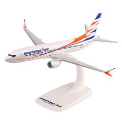 Macheta Boeing 737 MAX 8 Smartwings 1:200 PPC - vedere 3/4 stanga fata