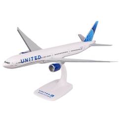 Macheta avion Boeing 777-300ER United Airlines 1:200 - vedere 3/4 stanga fata