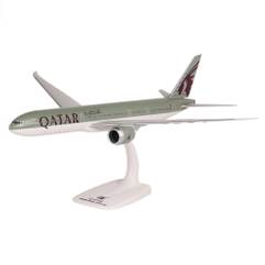 Macheta Avion Boeing 777-9 Qatar Airways 1:200