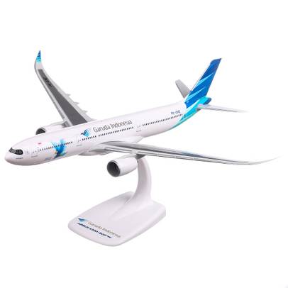 Airbus A330-900neo Garuda Indonesia 2020, macheta avion scara 1:200, alb cu albastru, Herpa