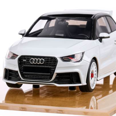Audi A1 Quattro 2012, macheta auto, scara 1:18, alb cu negru, DNA Collectibles