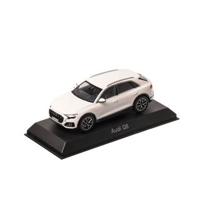 Audi Q8 2018, macheta auto scara 1:43, alb, window box, Norev