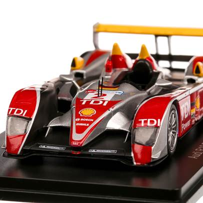 Audi R10 TDI #2 2008, macheta auto, scara 1:43, alb cu rosu, Spark