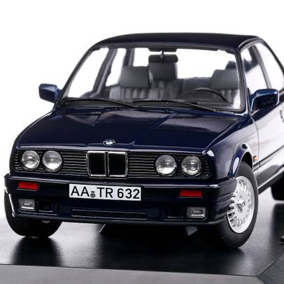 BMW 325i 1988,macheta  auto, scara 1:18, albastru, Norev
