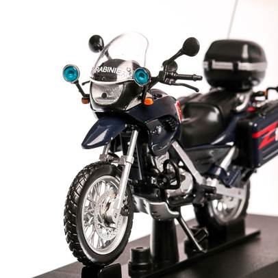 BMW F650 GS Carabinieri 1999, macheta motocicleta scara 1:24, albastru inchis, Magazine Models