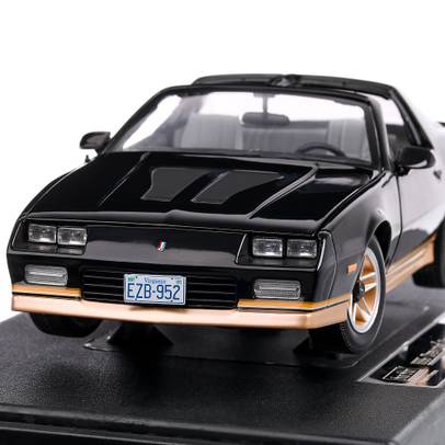 Chevrolet Camaro Z28 1985, macheta auto, scara 1:18, negru, SunStar