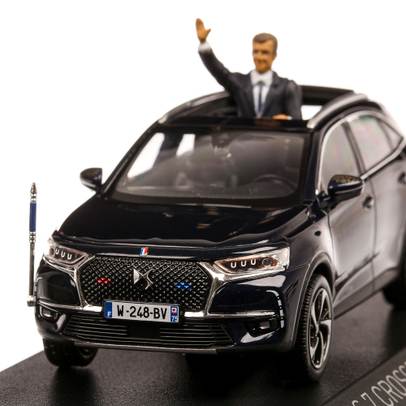 Citroen DS 7 Crossback Presidentiel 2017, macheta limuzina prezidentiala, scara 1:43, negru, Norev
