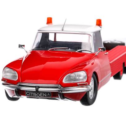 Citroen DS Tissier Car Transporter1970, macheta autoutilitara scara 1:18, rosu, CMR
