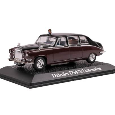 Daimler DS420 1970 Limousine Queen Mother, macheta auto scara 1:43 maro
