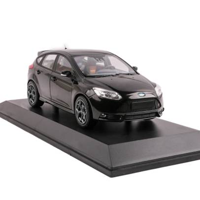 Ford Focus ST 2011 scara 1:18 negru