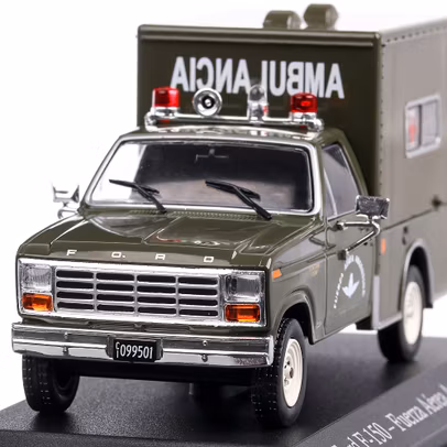 Ford F-150 Ambulanta Militara Argentina 1982, macheta auto, scara 1:43, olive, Magazine models