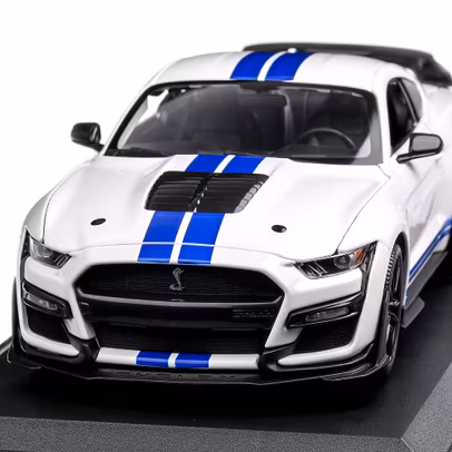 Ford Mustang Shelby GT500 2020, macheta auto scara 1:18, alb cu albastru, Maisto