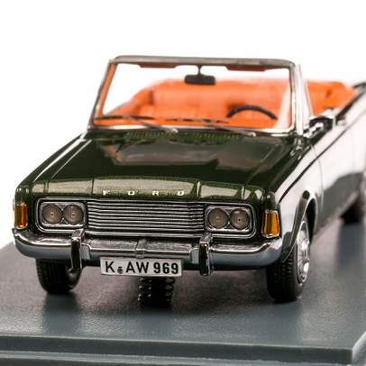 Ford Taunus (P7b) 26M Convertible 1970, macheta auto, scara 1:43, verde metalizat, Neo