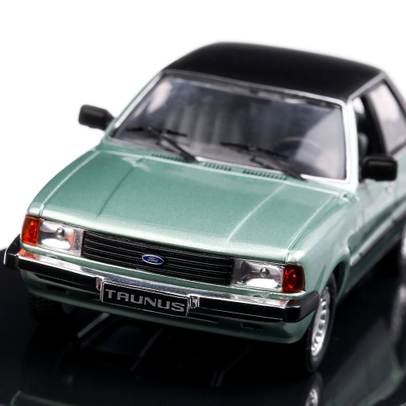 Ford Taunus (TC3) Ghia 1983, scara 1:43, verde metalizat, Ixo