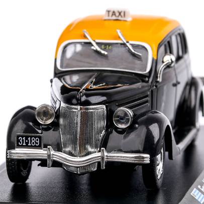 Macheta taxi Ford V8 Montevideo 1950, scara 1:43, negru cu galben, Magazine Models