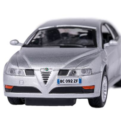 Macheta auto Alfa Romeo GT scara 1:43 argintiu Magazine models