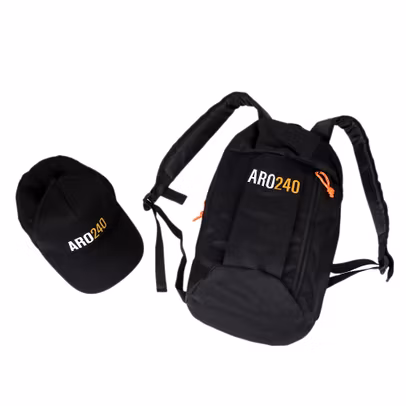 Sapca si rucsac inscriptionate Aro 240