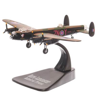 Avro LANCASTER ADMIRAL PRUNE 1942, camuflaj verde, macheta avion scara 1:144, Atlas