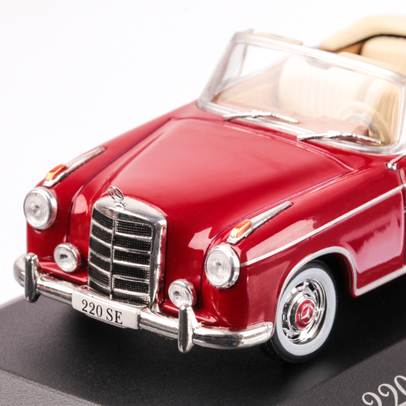 Mercedes-Benz 220 SE Convertible (W128) 1958, macheta auto scara 1:43, rosu, carcasa plexic, Magazine models