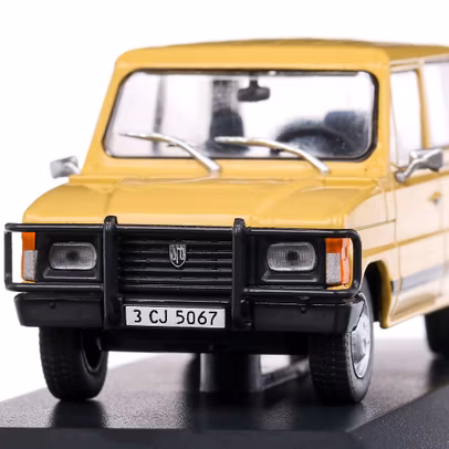 Macheta auto Aro 10 1980 scara 1:43 maro nisip