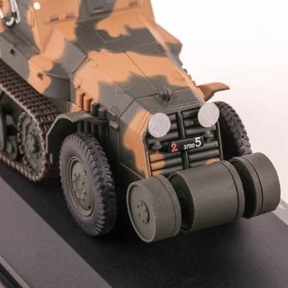 Macheta vehicul militar AMC Schneider P16 M29 1940 maro Magazine models