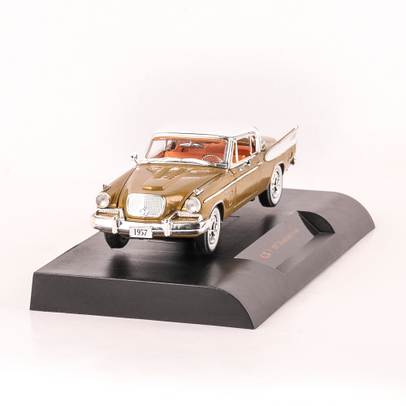 Studebaker Golden Hawk 1957, macheta auto scara 1:32, auriu, Signatures models