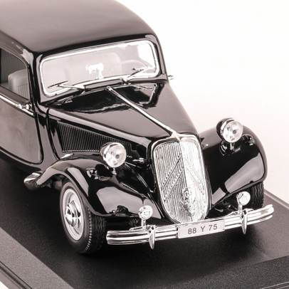 CITROEN 15CV 6, scara 1:18, negru, Maisto