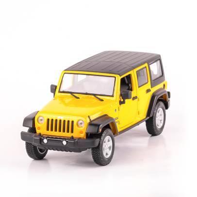 JEEP WRANGLER UNLIMITED 2015, scara 1:24, galben, Maisto