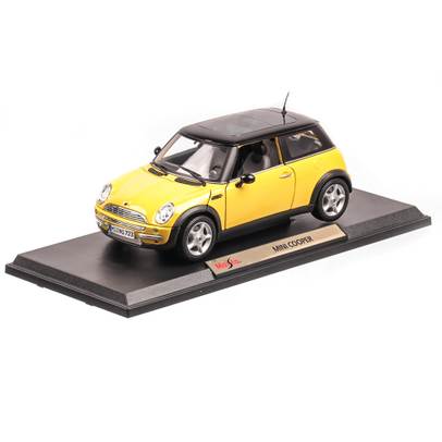 BMW Mini Cooper 2005, macheta auto scara 1:18, galben cu negru, Maisto