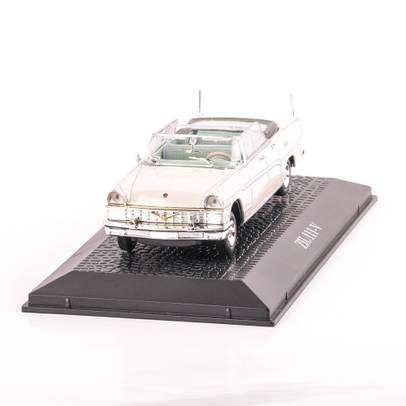 ZIL 111-V Moscow 1966 Leonid Brejnev scara 1:43 alb 