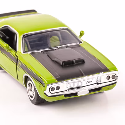 Dodge Challenger VPE 1970 macheta auto scara 1:32, verde cu negru, New Ray