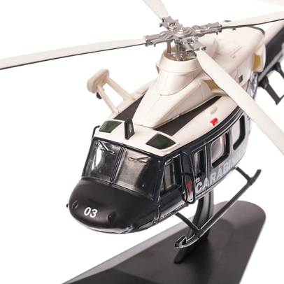 Elicopterele Lumii Stars Nr.30 - Agusta AB412 BELL Carabinieri 1988