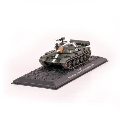 Masinile de razboi ale lumii stars nr.42 - T-55A Polish Army Prague Czechoslovakia - 1968