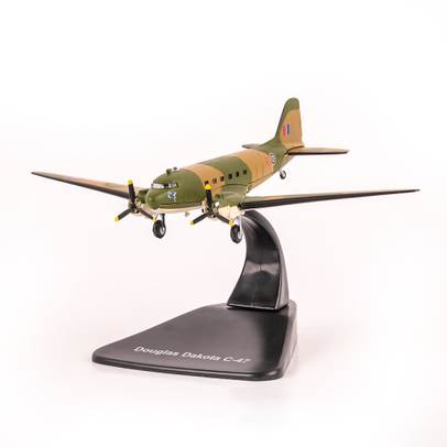 Douglas Dakota C-47, macheta avion scara 1:144, Bombers of WWII