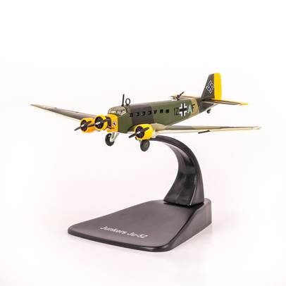 Macheta avion Junkers Ju-52 Luftwaffe 1941, scara 1:144, camuflaj, Magazine models