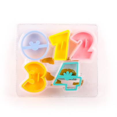 Magia dulciurilor Nr. 6 - Forma de stantat cu cifre de la 0 la 4