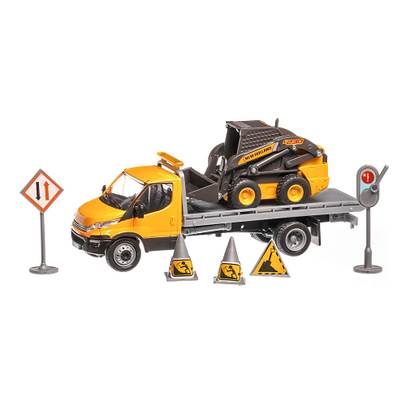 Iveco Daily platforma cu mini buldozer New Holland LB228, scara 1:43, galben, New Ray