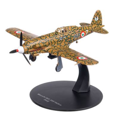 Macchi MC.205 Veltro Italy 1943, macheta avion scara 1:72, camuflaj verde cu negre, Atlas
