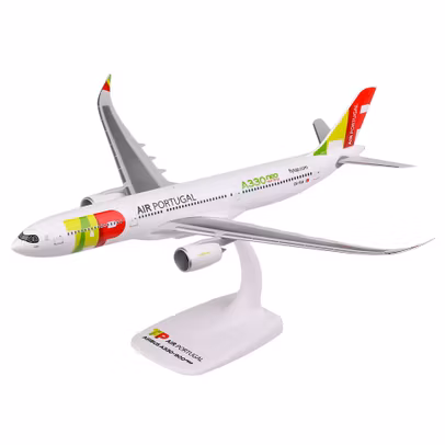 Macheta Avion Airbus A330-900neo TAP Air Portugal Alb-Rosu 1:200 - Herpa